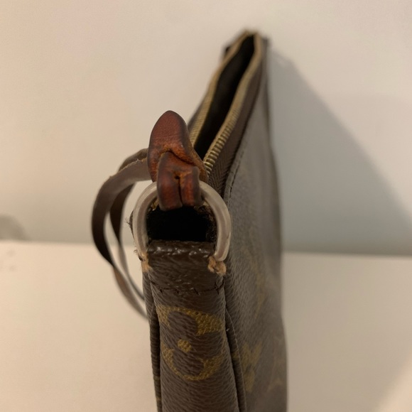 Authentic Louis Vuitton Pochette Accessories - Picture 9 of 12